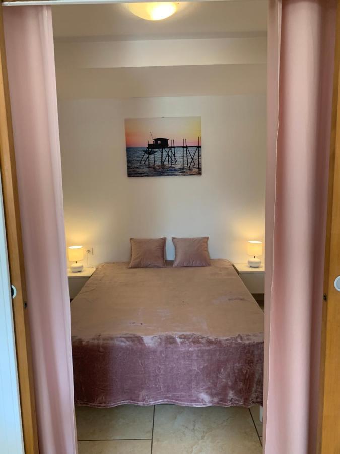 Апартаменти Le Venise 3 Etoiles Frejus Сент-Егюльф Екстер'єр фото