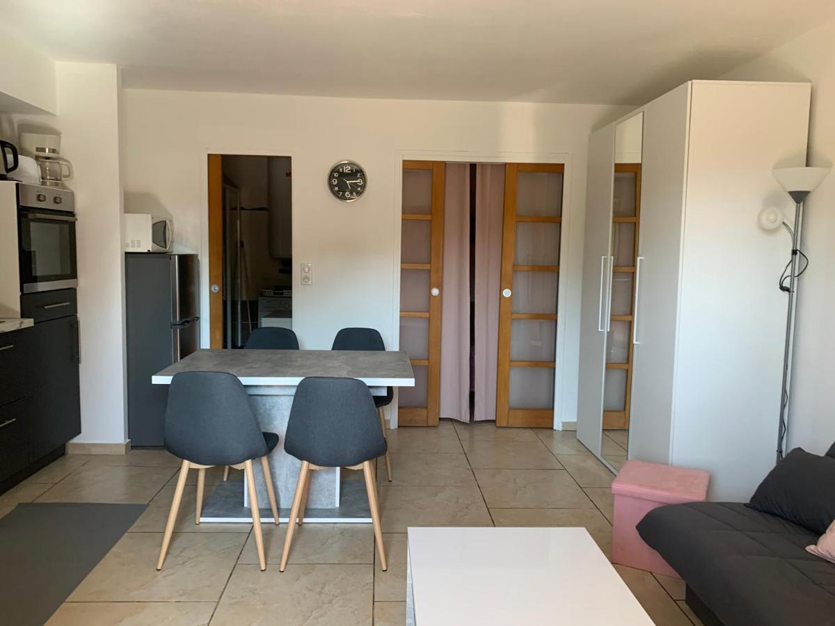 Апартаменти Le Venise 3 Etoiles Frejus Сент-Егюльф Екстер'єр фото